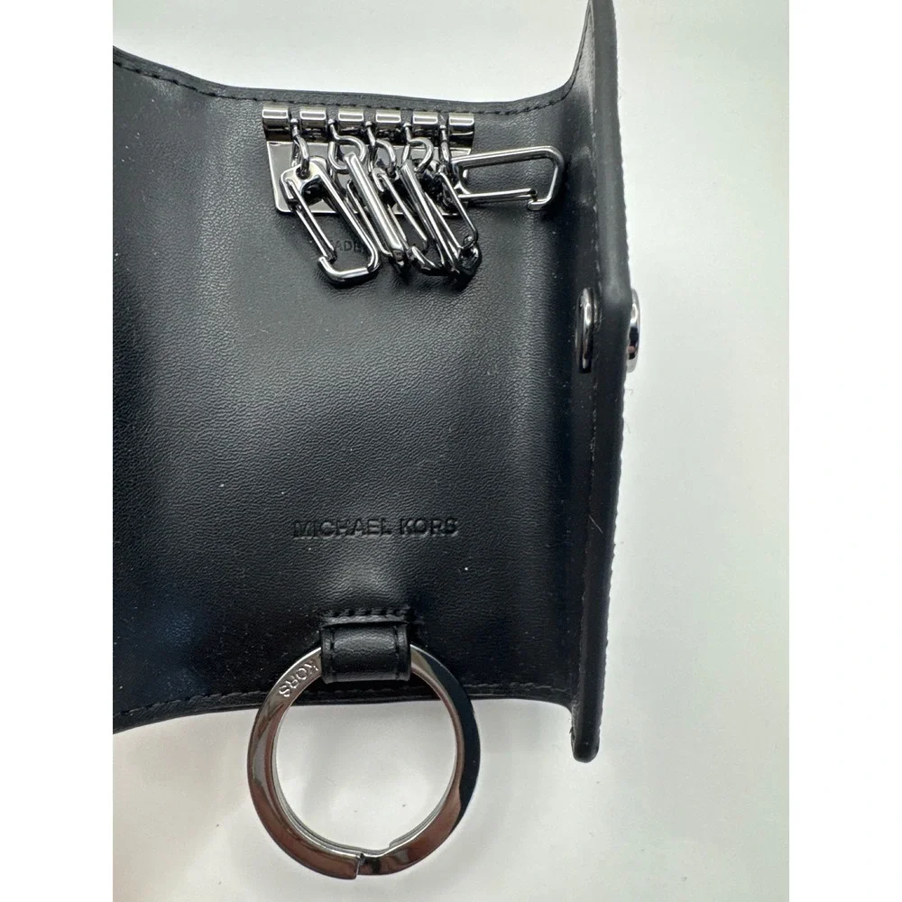 Michael Kors Signature Logo Key Case Wallet Black Grey Monogram Silver Hardware‎